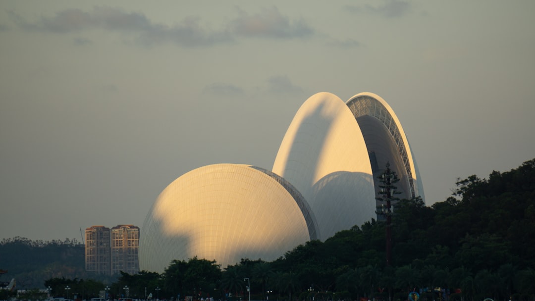 Photo urban climate domes